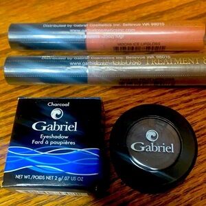 2/$20.  Lip Gloss Treatment Bundle